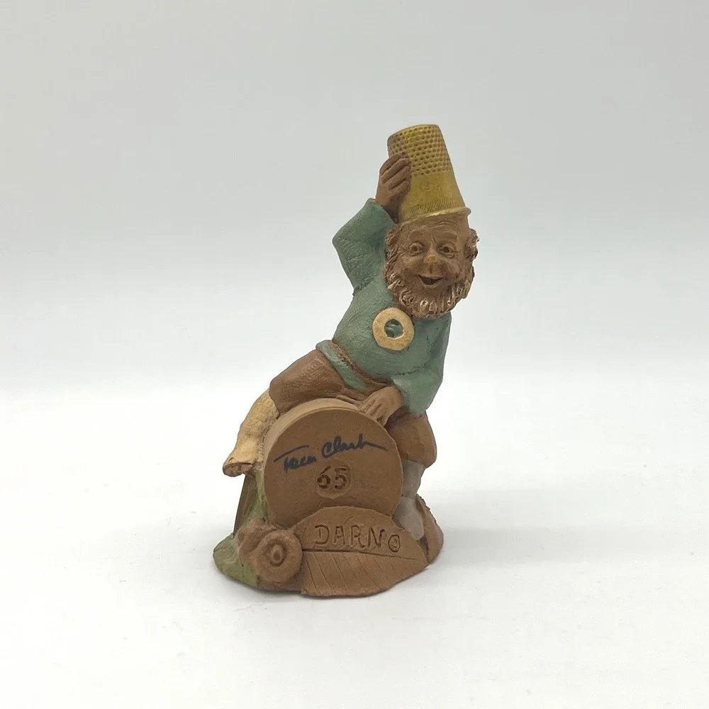 Tom Clark Cairn Studios Darno Gnome‎ Thimble Hat Figurine Sculpture 1983 Signed